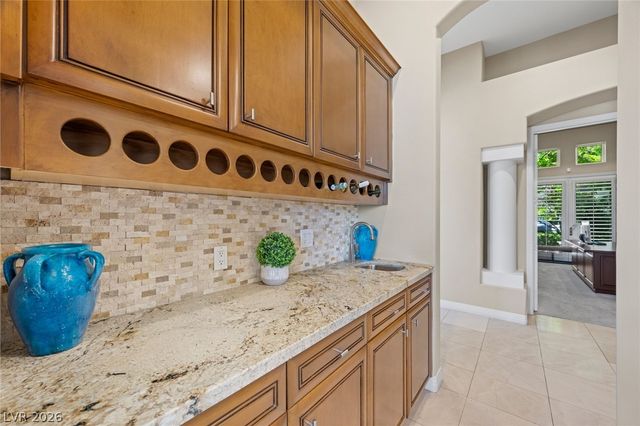 9708 Winter Palace Drive, Las Vegas, NV 89145