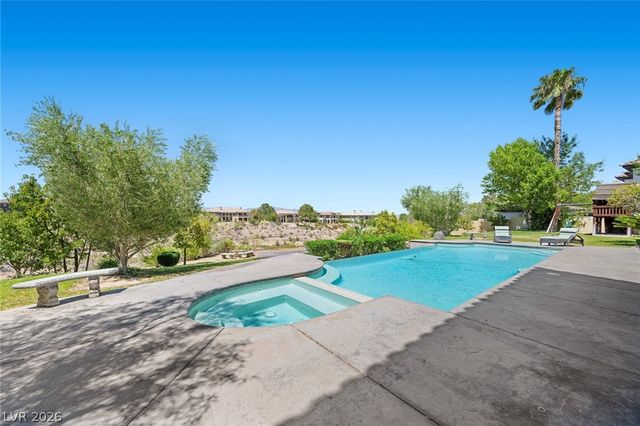9708 Winter Palace Drive, Las Vegas, NV 89145