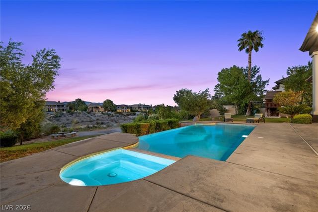 9708 Winter Palace Drive, Las Vegas, NV 89145