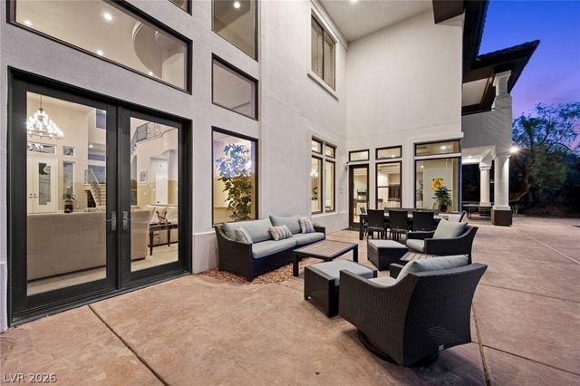 9708 Winter Palace Drive, Las Vegas, NV 89145