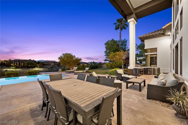 9708 Winter Palace Drive, Las Vegas, NV 89145