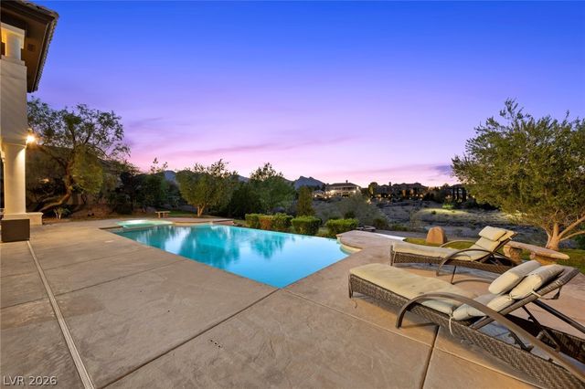 9708 Winter Palace Drive, Las Vegas, NV 89145