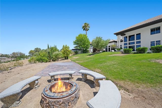 9708 Winter Palace Drive, Las Vegas, NV 89145