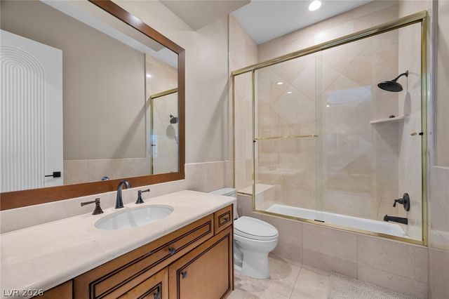 9708 Winter Palace Drive, Las Vegas, NV 89145