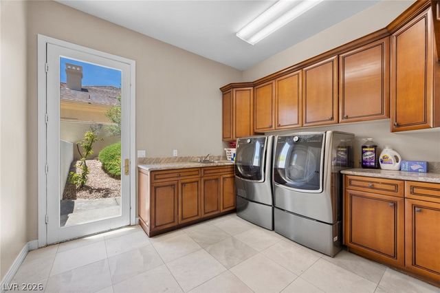 9708 Winter Palace Drive, Las Vegas, NV 89145