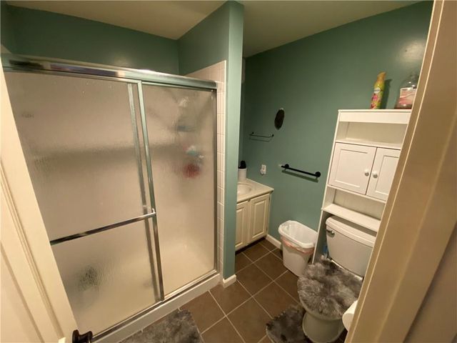 9715 N Holmes Street, Kansas City, MO 64155