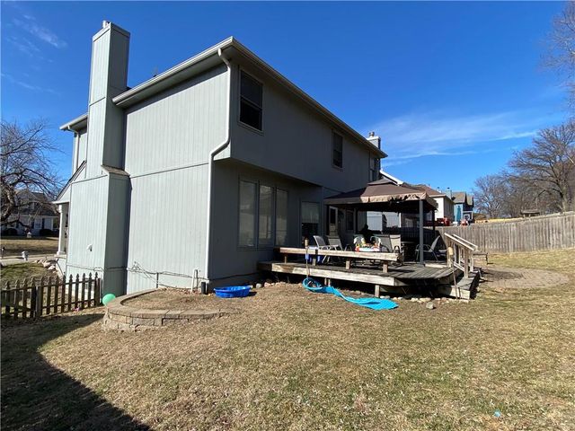 9715 N Holmes Street, Kansas City, MO 64155