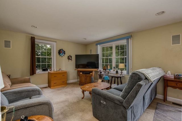 289 Chace Street B, Clinton, MA 01510