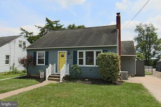 8151 PARK DR, Harrisburg, PA 17111