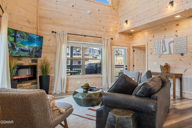 510 Warbonnet Wy, Pigeon Forge, TN 37863