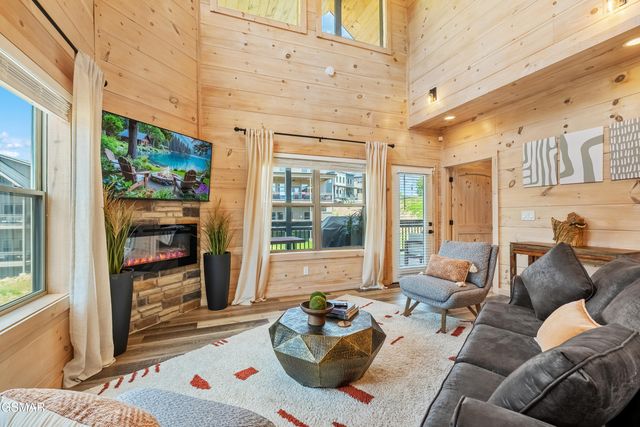 510 Warbonnet Wy, Pigeon Forge, TN 37863