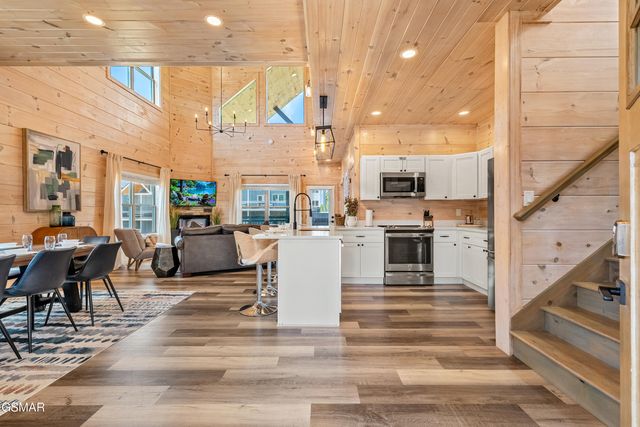510 Warbonnet Wy, Pigeon Forge, TN 37863