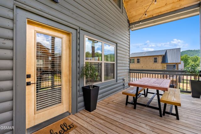 510 Warbonnet Wy, Pigeon Forge, TN 37863