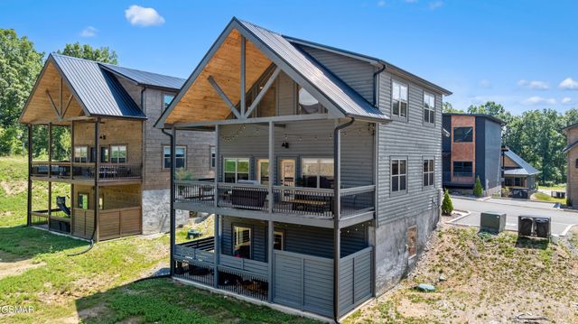 510 Warbonnet Wy, Pigeon Forge, TN 37863