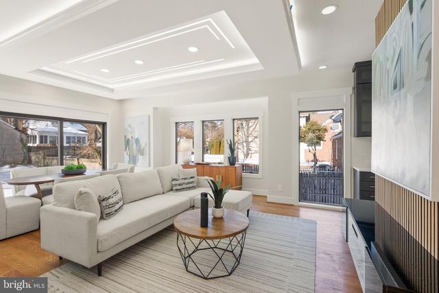 742 N GEORGE MASON DR, Arlington, VA 22203