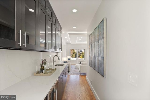 742 N GEORGE MASON DR, Arlington, VA 22203