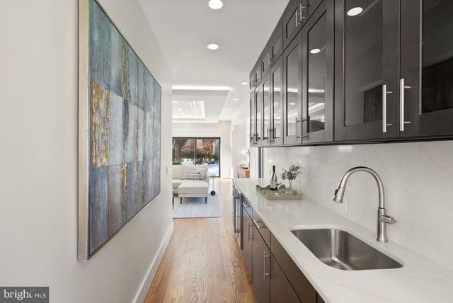 742 N GEORGE MASON DR, Arlington, VA 22203