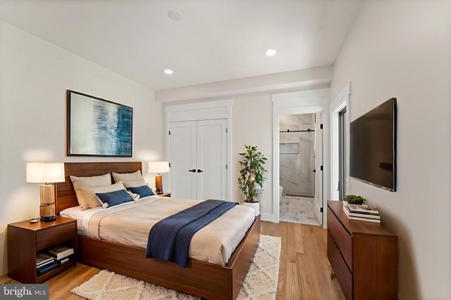 742 N GEORGE MASON DR, Arlington, VA 22203