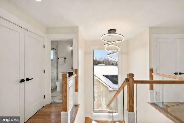 742 N GEORGE MASON DR, Arlington, VA 22203