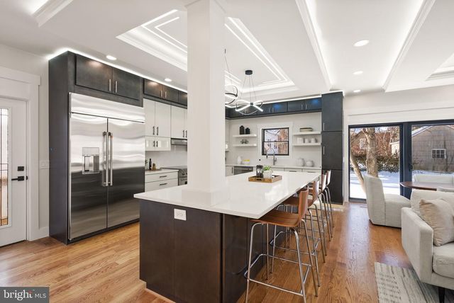 742 N GEORGE MASON DR, Arlington, VA 22203