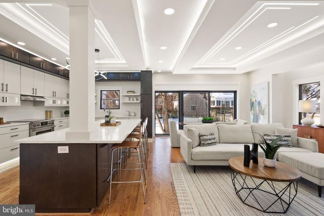 742 N GEORGE MASON DR, Arlington, VA 22203