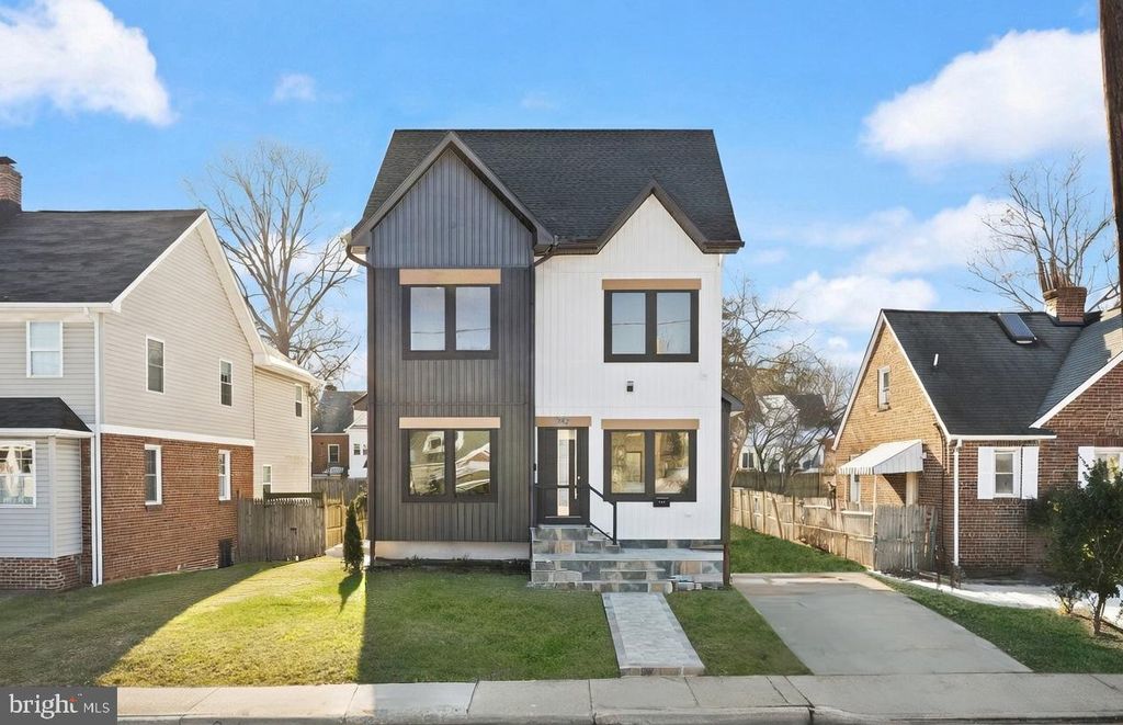 742 N GEORGE MASON DR, Arlington, VA 22203