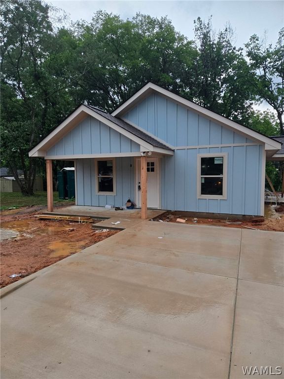 2132 4th E, Tuscaloosa, AL 35404