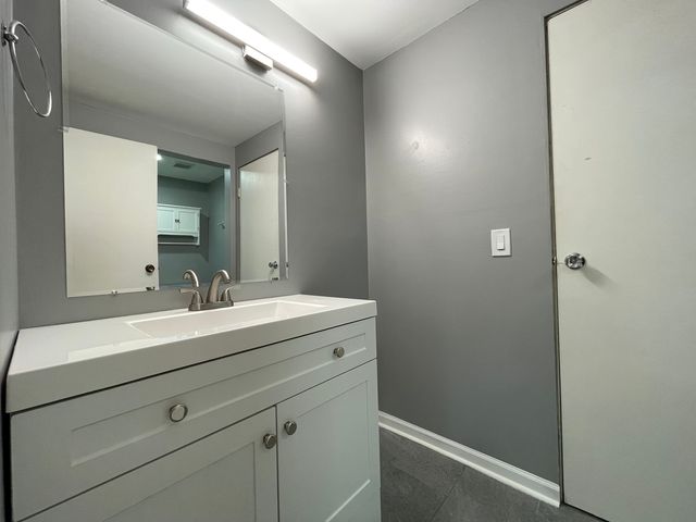 1105 Sandpiper Court, Bartlett, IL 60103