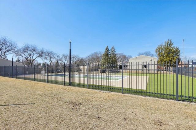 1105 Sandpiper Court, Bartlett, IL 60103