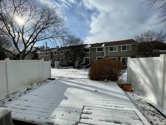 1105 Sandpiper Court, Bartlett, IL 60103