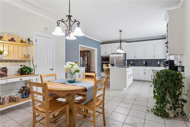 102 Homestead PL, Yorktown, VA 23693