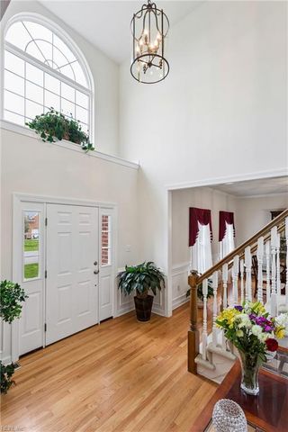 102 Homestead PL, Yorktown, VA 23693