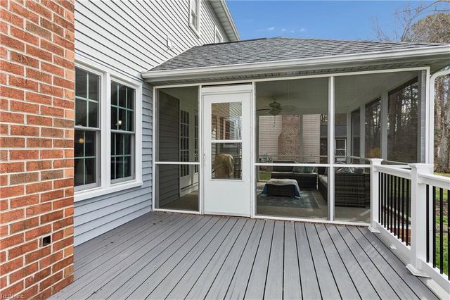 102 Homestead PL, Yorktown, VA 23693