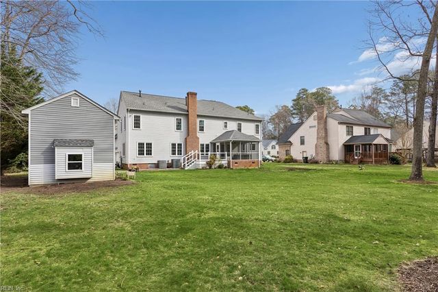 102 Homestead PL, Yorktown, VA 23693