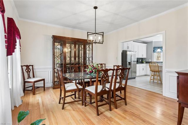 102 Homestead PL, Yorktown, VA 23693