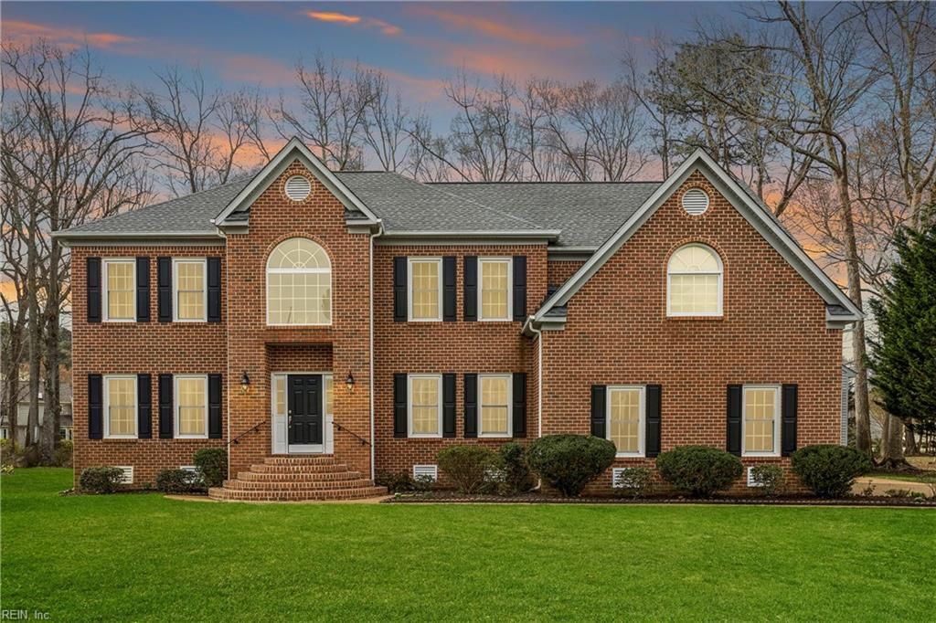 102 Homestead PL, Yorktown, VA 23693