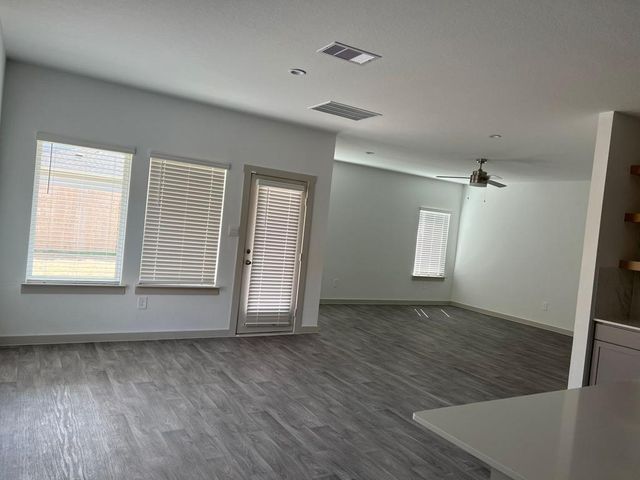 12819 Heddington Grove Lane, Houston, TX 77047