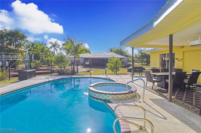 147 Coral DR, Fort Myers, FL 33905