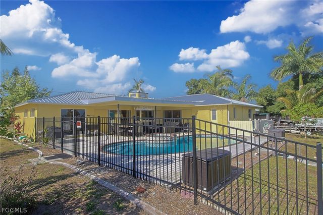 147 Coral DR, Fort Myers, FL 33905