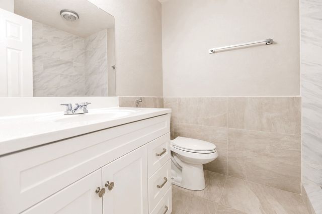 923 Fiero Drive, Arlington, TX 76001