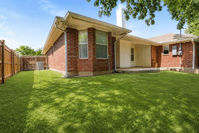 923 Fiero Drive, Arlington, TX 76001