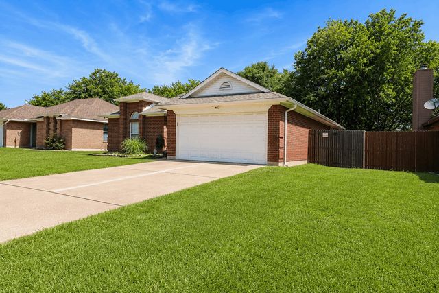 923 Fiero Drive, Arlington, TX 76001