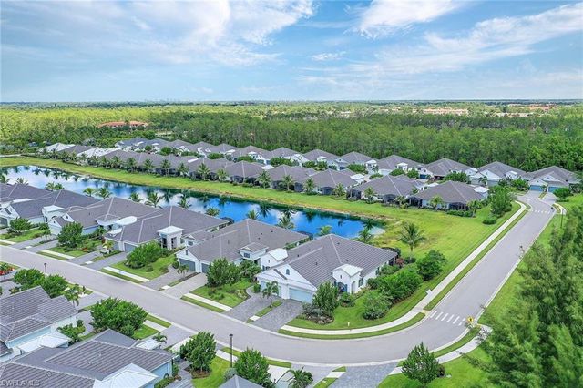 2238 Marquesa CIR, Naples, FL 34112