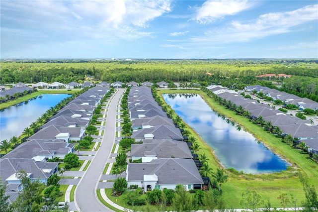 2238 Marquesa CIR, Naples, FL 34112