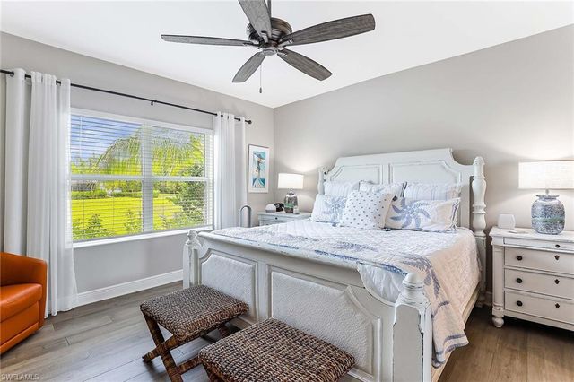 2238 Marquesa CIR, Naples, FL 34112