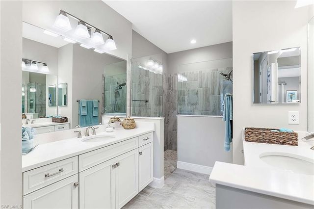 2238 Marquesa CIR, Naples, FL 34112