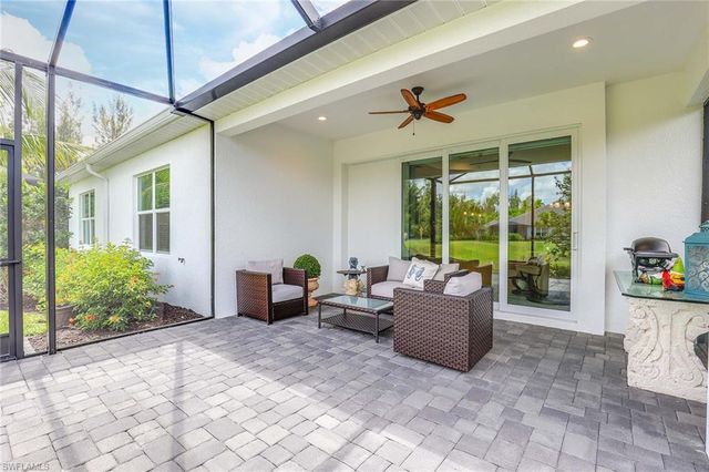 2238 Marquesa CIR, Naples, FL 34112