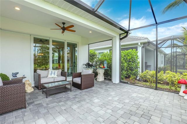 2238 Marquesa CIR, Naples, FL 34112