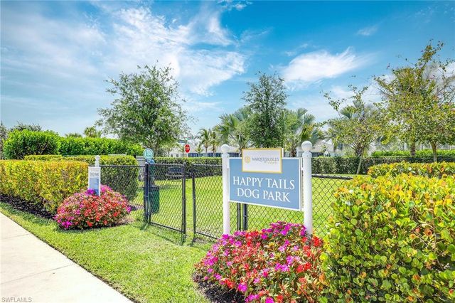 2238 Marquesa CIR, Naples, FL 34112