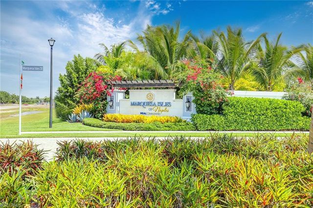 2238 Marquesa CIR, Naples, FL 34112
